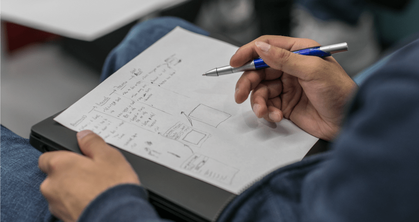 Imagen ilustrativa de un proceso de construcción creativa
